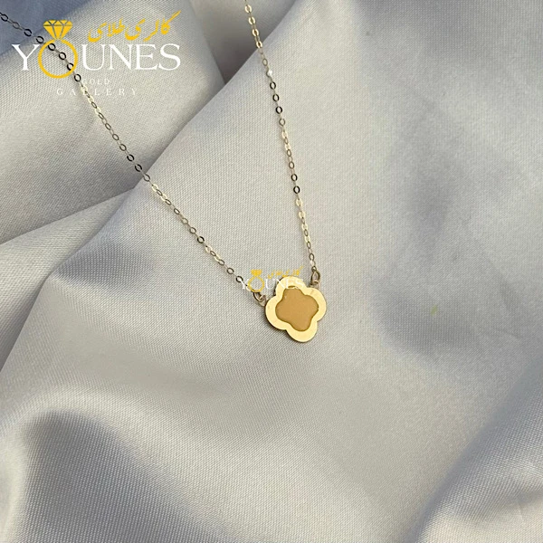 تصویر دوم گردنبند میناکاری ونکلیف خردلی طلا